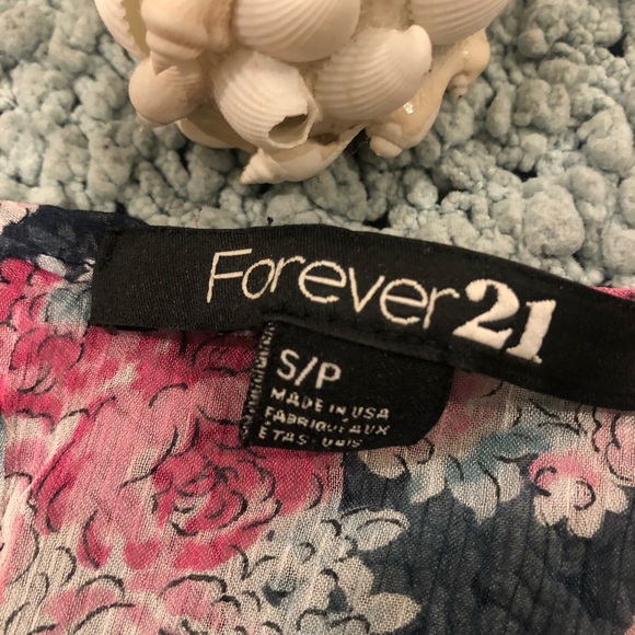 Floral Tank🌸 - Picture 2 of 4